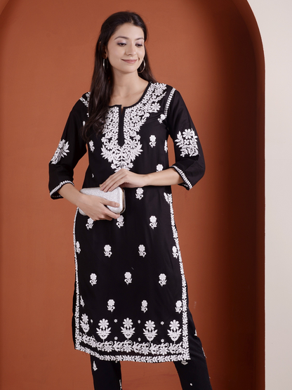 Riya Kurti