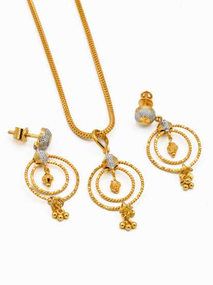 22ct Gold Two Tone Pendant Set