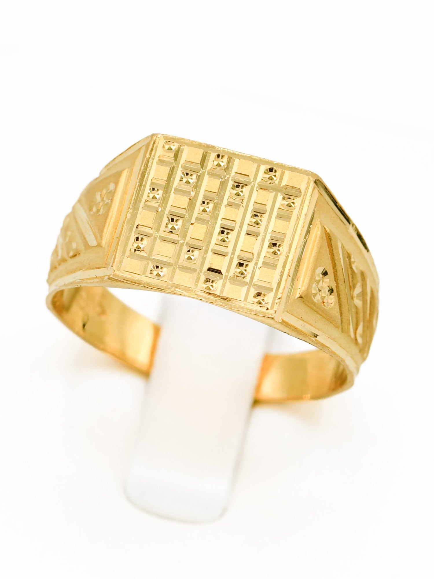 22ct Gold Mens Ring - Roop Darshan