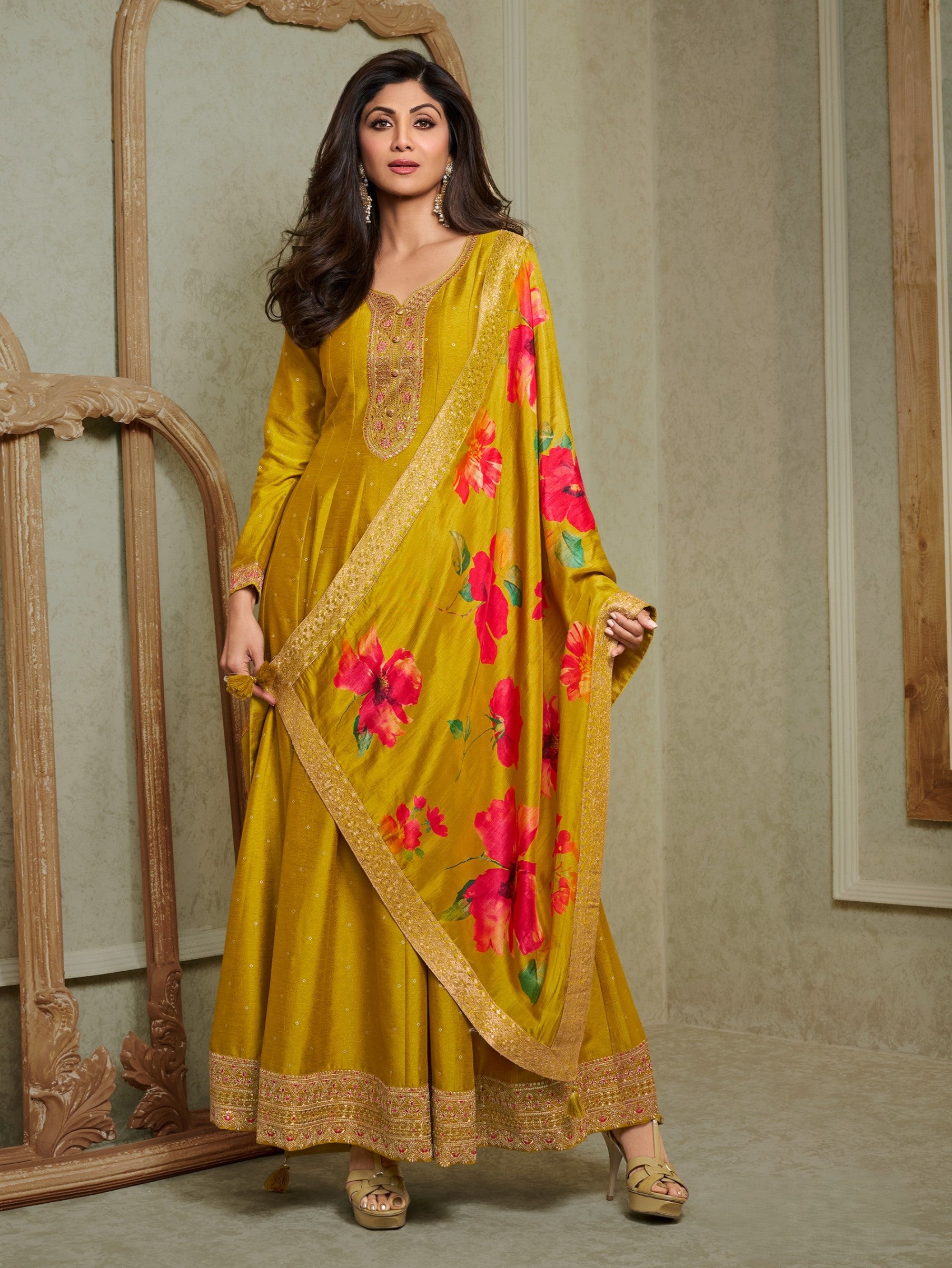 Siya Gown With Dupatta