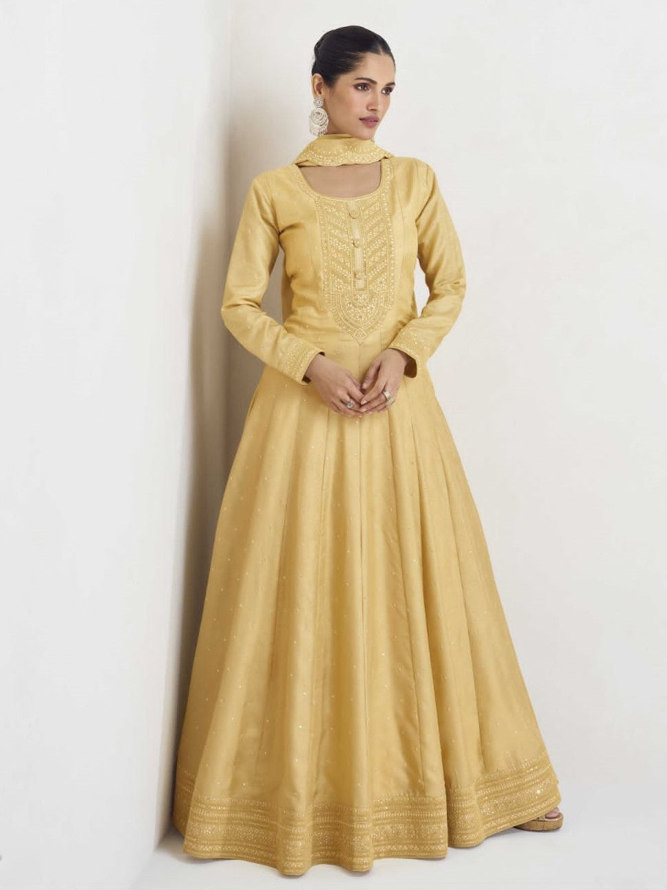 Nisha Gown With Dupatta