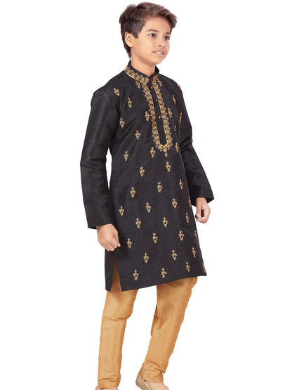 Boys Embroidered Kurta Payjama - Roop Darshan