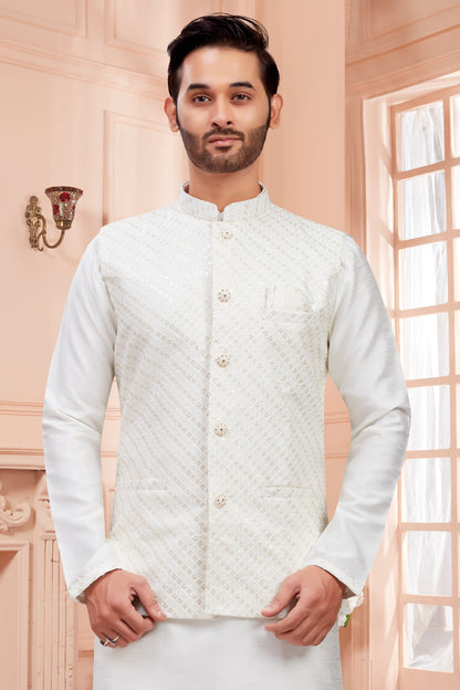 Mens Kurta Set With Tiki Embroidered Jacket