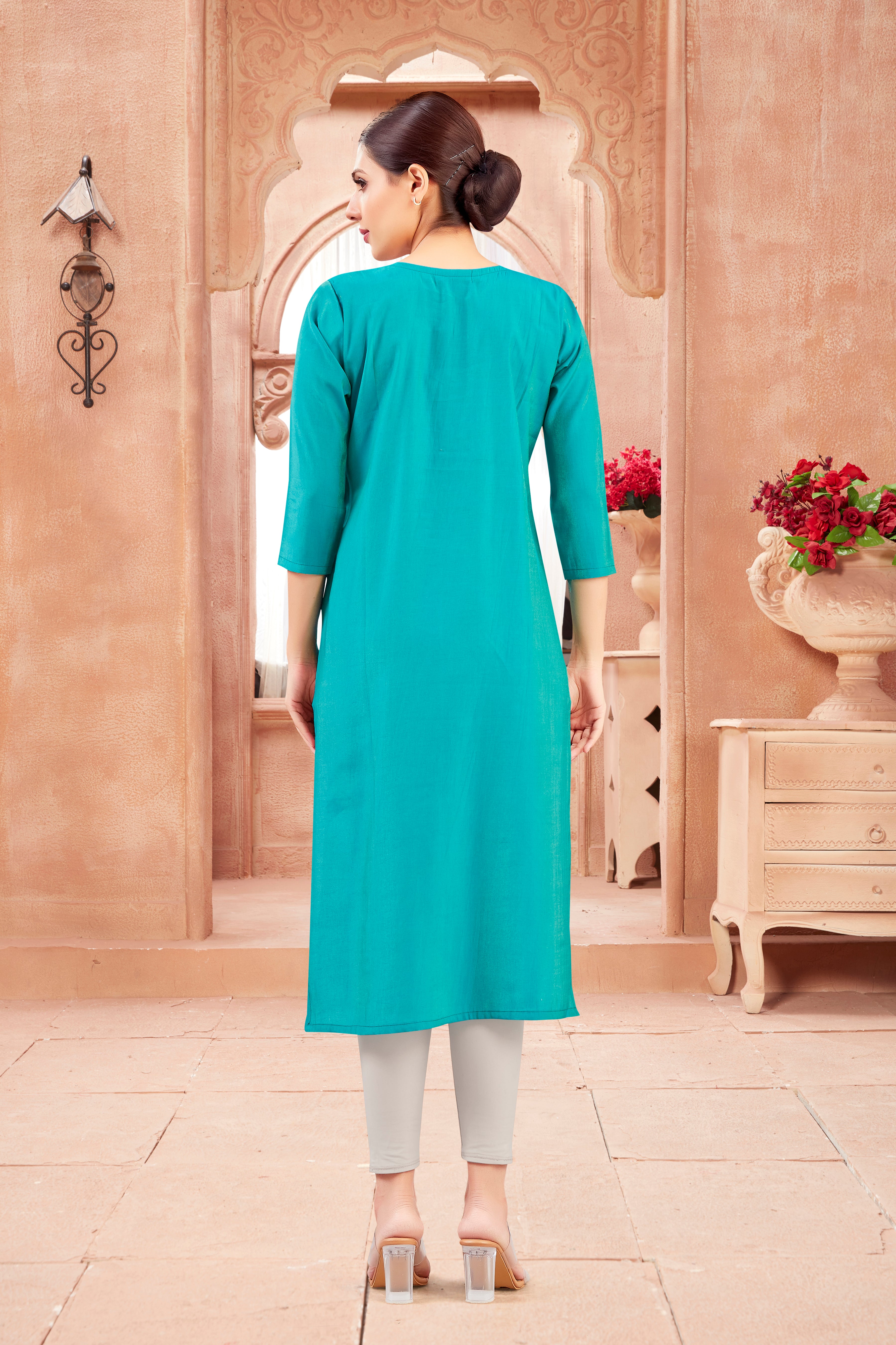 Aruna Kurti