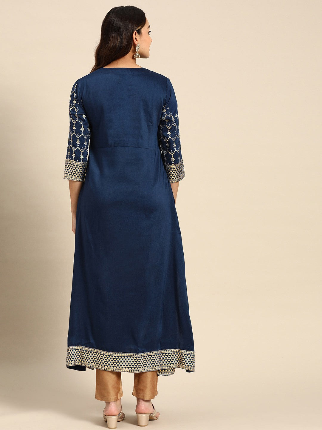 Shivani Kurti